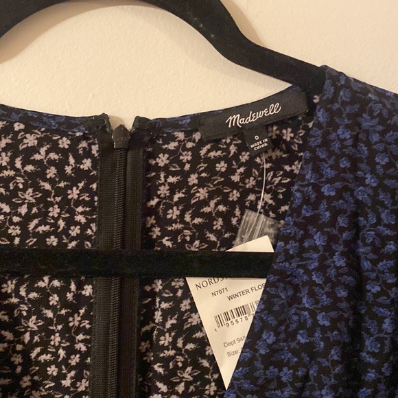 Madewell Short Sleeve V-Neck Faux Wrap Midi Dress - Picture 6 of 9